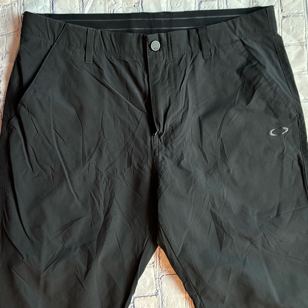OAKLEY mens size 34x30 golf pants